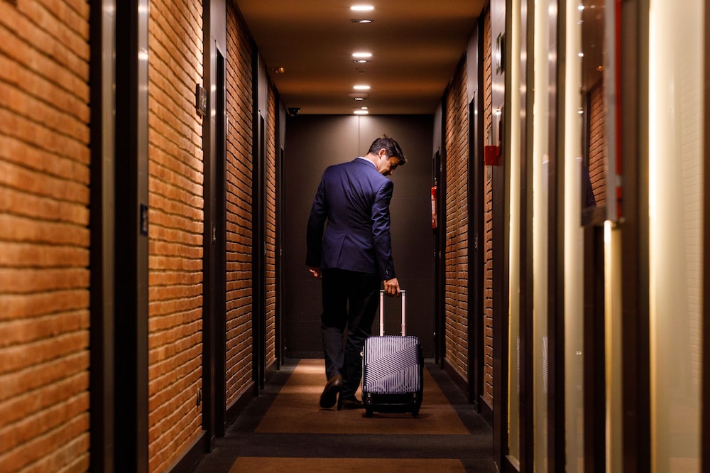 Aparthotel Mariano Cubi Barcelona — Hotel building in Barcelona, Catalonia