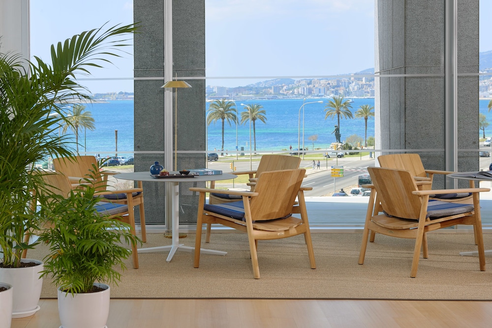 Melia Palma Bay — Restaurant & bars in Palma de Mallorca, Balearic Islands