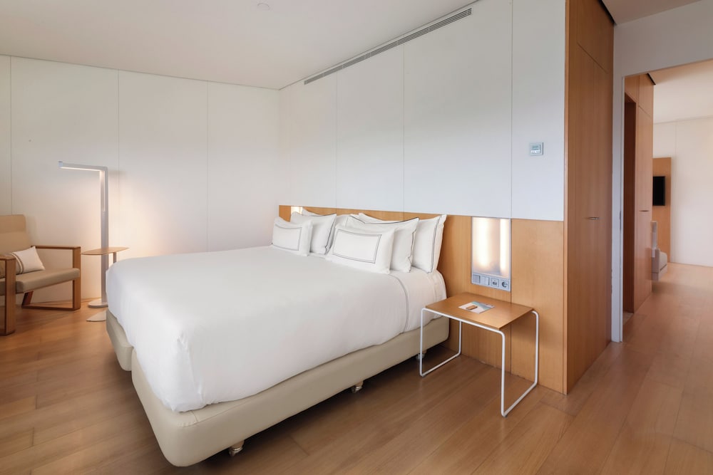 Melia Palma Bay — Hotel rooms in Palma de Mallorca, Balearic Islands