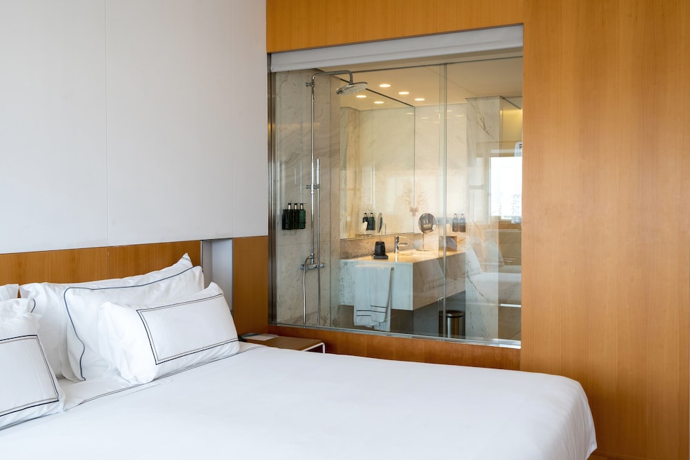 Melia Palma Bay — Hotel rooms in Palma de Mallorca, Balearic Islands