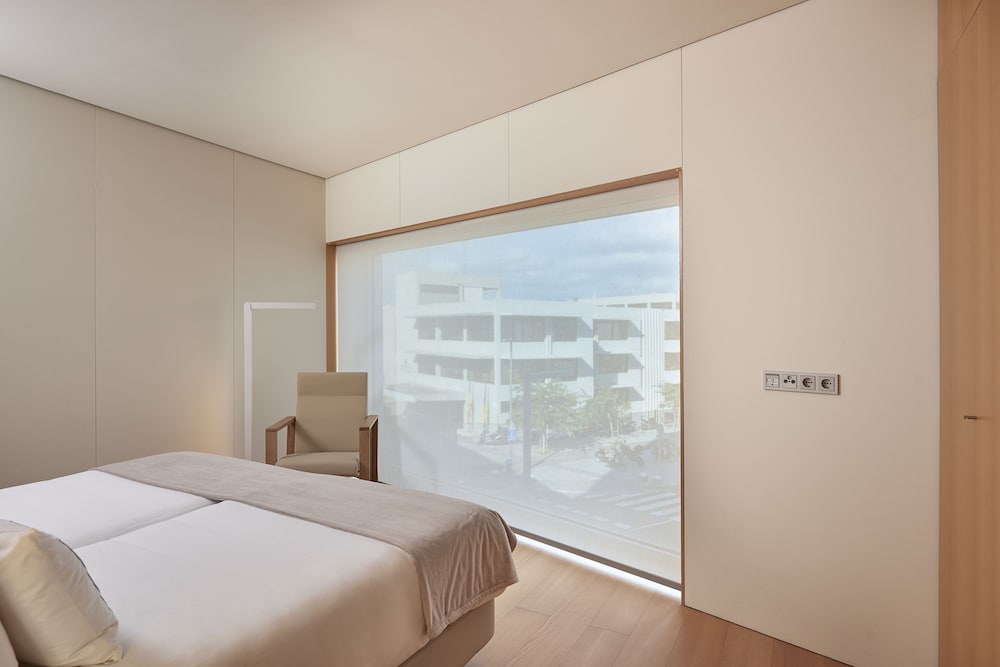 Melia Palma Bay — Hotel rooms in Palma de Mallorca, Balearic Islands