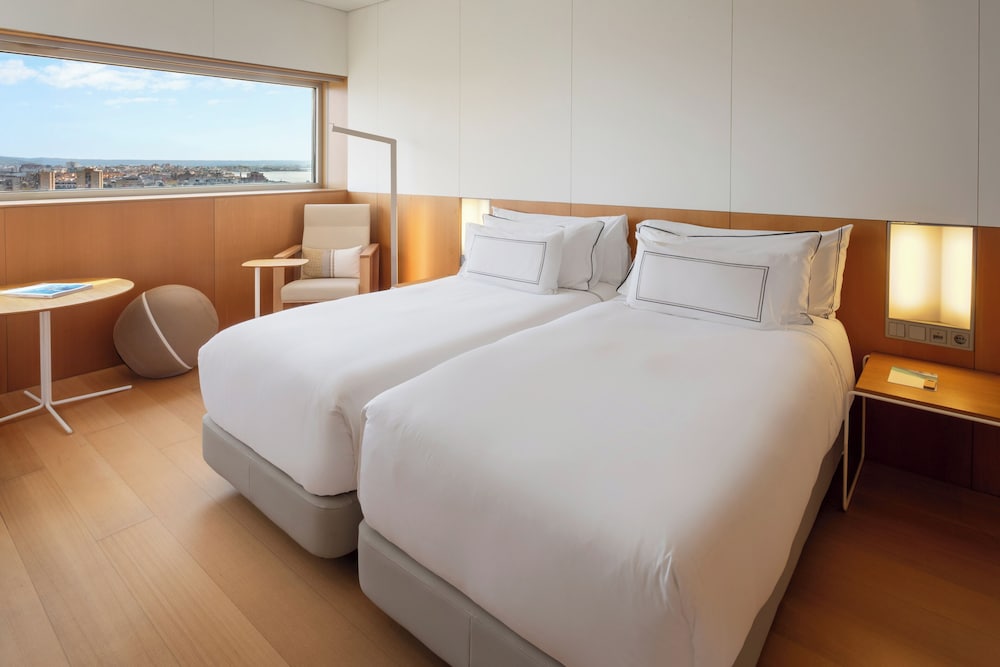 Melia Palma Bay — Hotel rooms in Palma de Mallorca, Balearic Islands