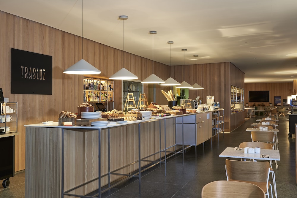 Melia Palma Bay — Restaurant & bars in Palma de Mallorca, Balearic Islands