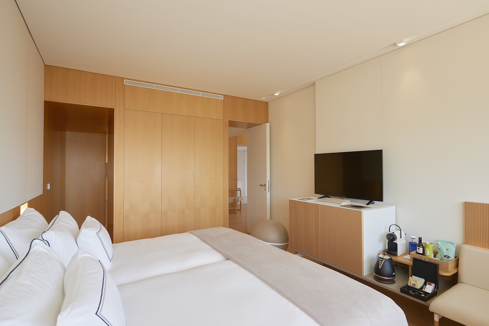 Melia Palma Bay — Hotel rooms in Palma de Mallorca, Balearic Islands