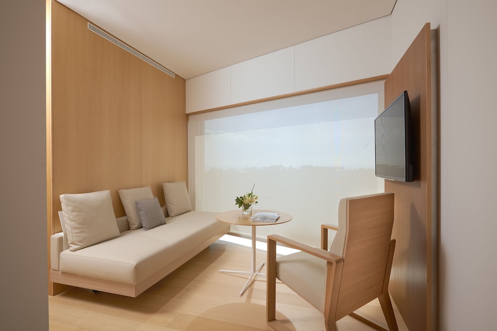Melia Palma Bay — Hotel rooms in Palma de Mallorca, Balearic Islands