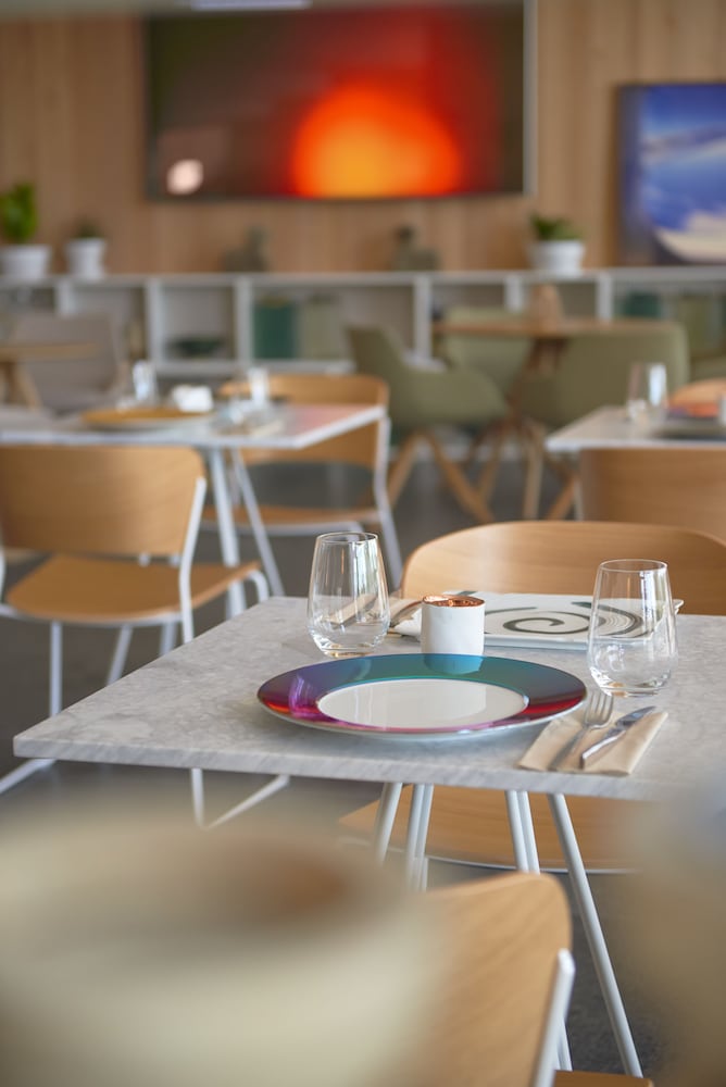 Melia Palma Bay — Restaurant & bars in Palma de Mallorca, Balearic Islands