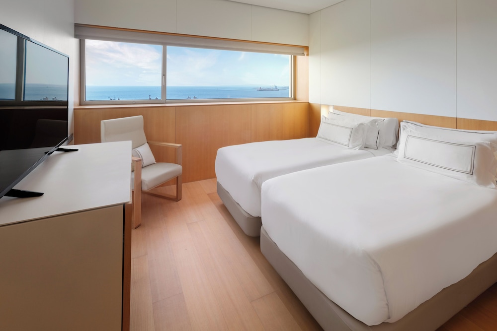 Melia Palma Bay — Hotel rooms in Palma de Mallorca, Balearic Islands