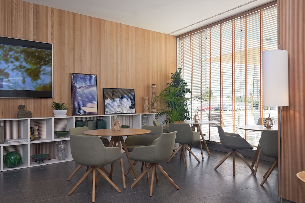 Melia Palma Bay — Restaurant & bars in Palma de Mallorca, Balearic Islands