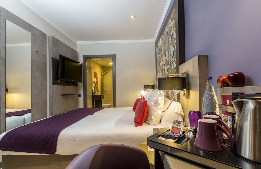 Leonardo Hotel Barcelona Las Ramblas — Hotel rooms in Barcelona, Catalonia