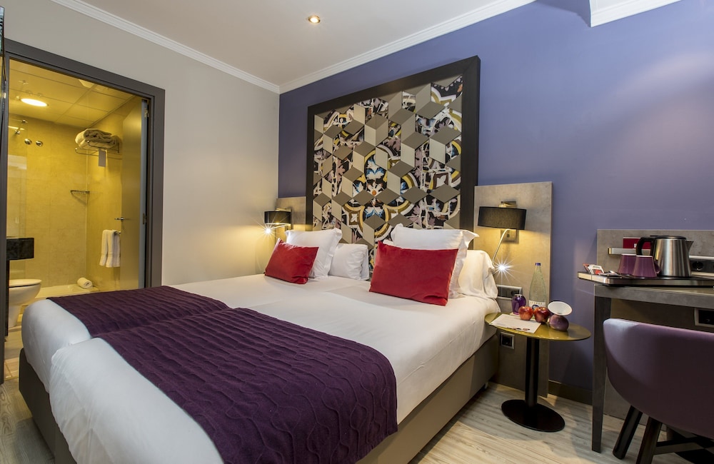 Leonardo Hotel Barcelona Las Ramblas — Hotel rooms in Barcelona, Catalonia
