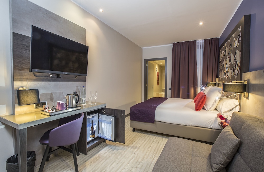 Leonardo Hotel Barcelona Las Ramblas — Hotel rooms in Barcelona, Catalonia