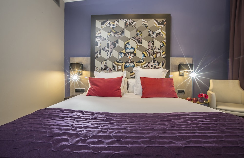 Leonardo Hotel Barcelona Las Ramblas — Hotel rooms in Barcelona, Catalonia