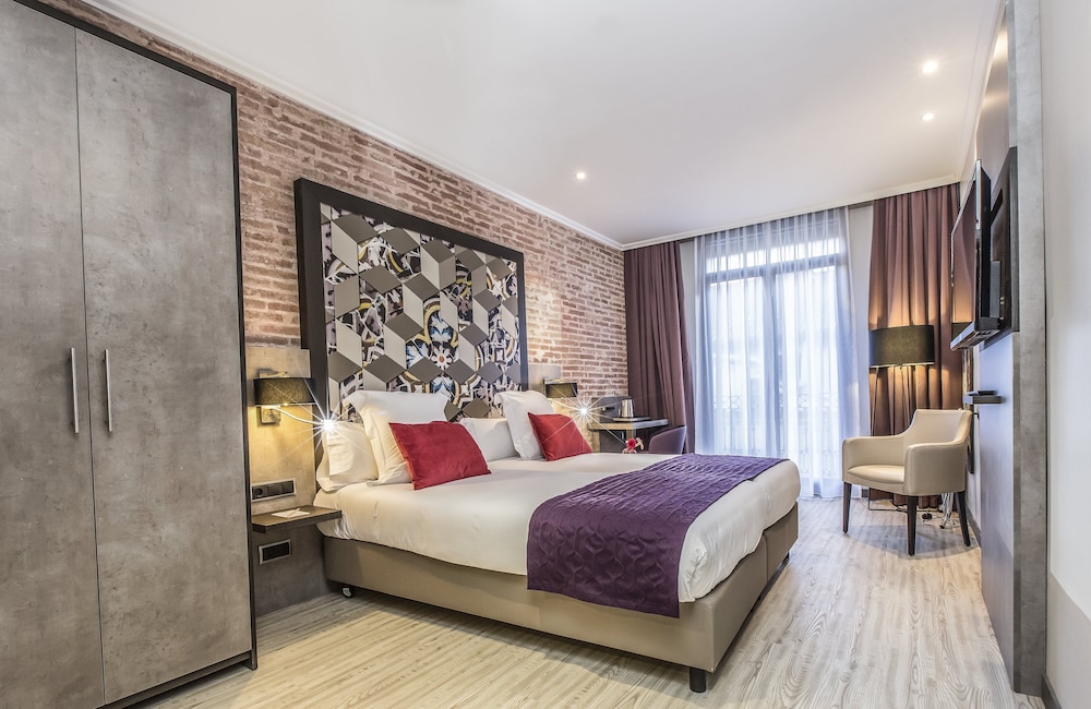 Leonardo Hotel Barcelona Las Ramblas — Hotel rooms in Barcelona, Catalonia