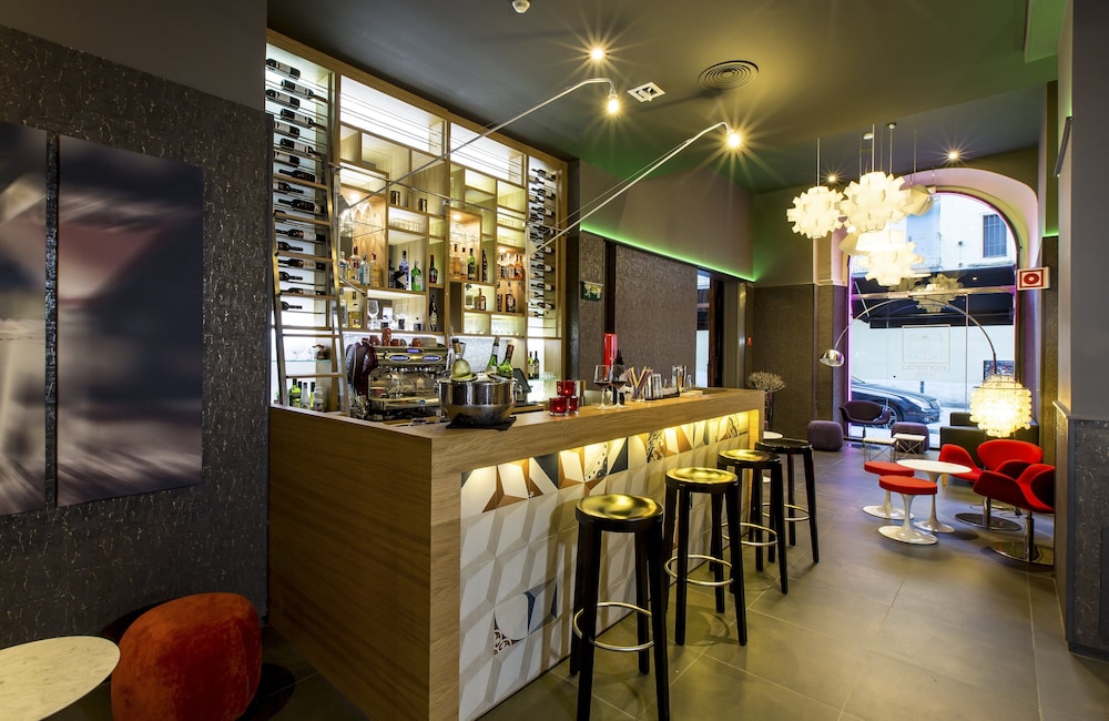 Leonardo Hotel Barcelona Las Ramblas — Restaurant & bars in Barcelona, Catalonia