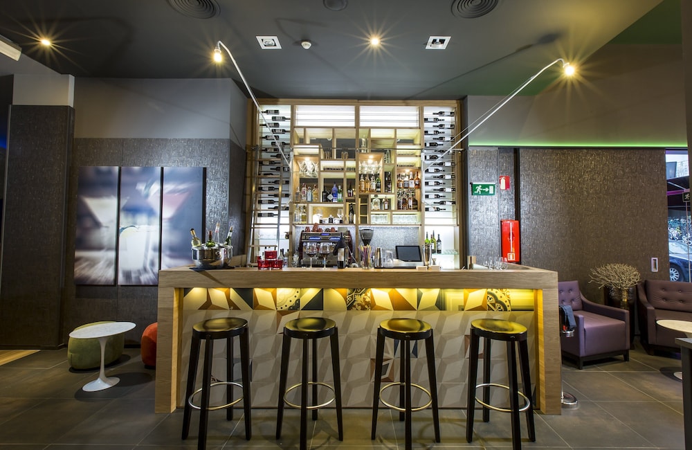 Leonardo Hotel Barcelona Las Ramblas — Restaurant & bars in Barcelona, Catalonia