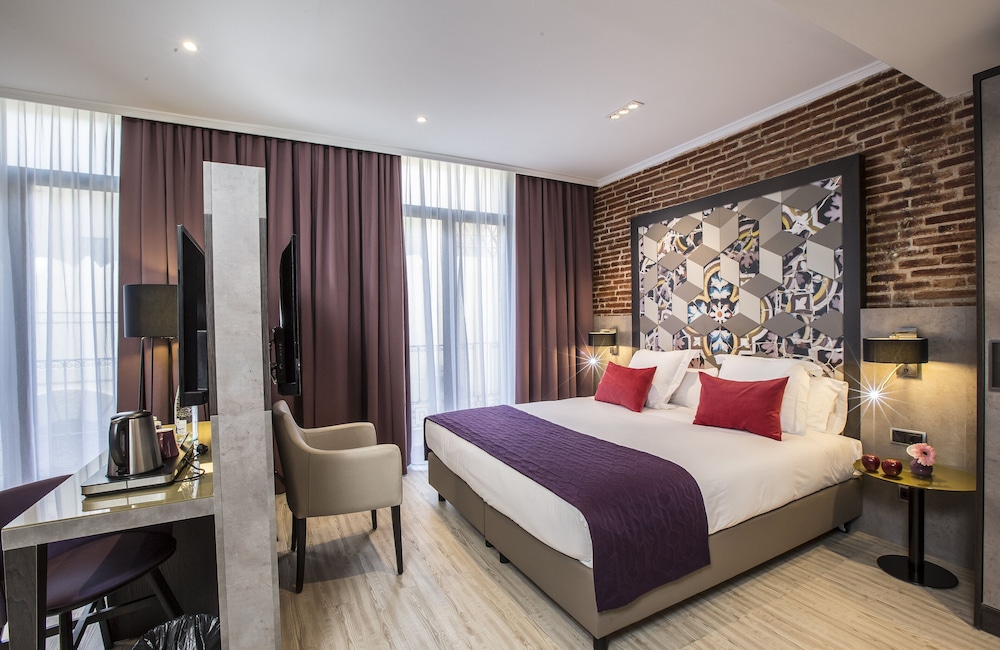 Leonardo Hotel Barcelona Las Ramblas — Hotel rooms in Barcelona, Catalonia