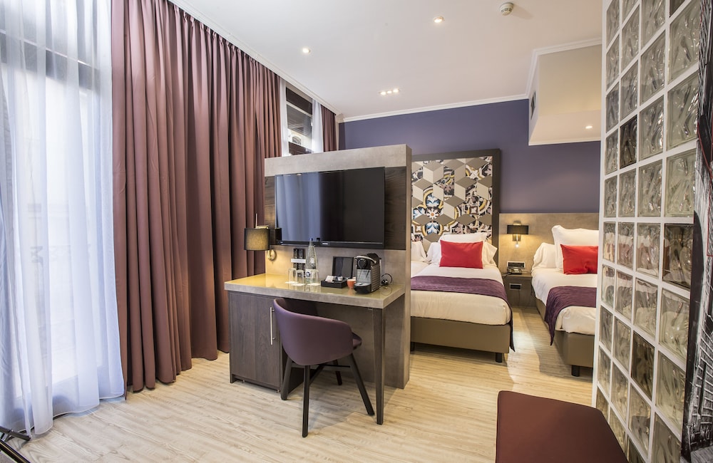 Leonardo Hotel Barcelona Las Ramblas — Hotel rooms in Barcelona, Catalonia