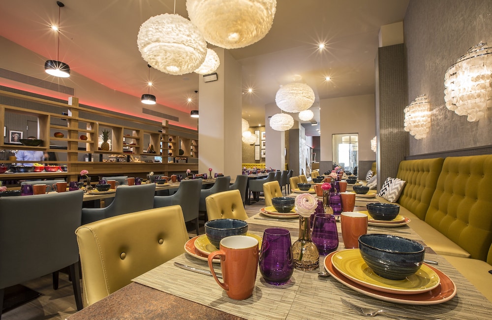 Leonardo Hotel Barcelona Las Ramblas — Restaurant & bars in Barcelona, Catalonia