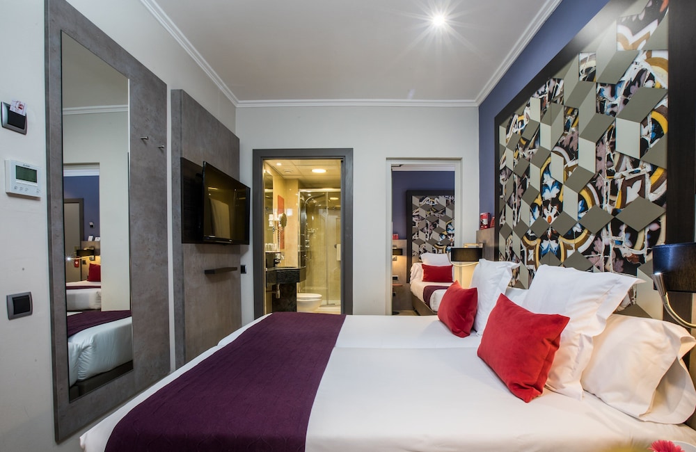 Leonardo Hotel Barcelona Las Ramblas — Hotel rooms in Barcelona, Catalonia