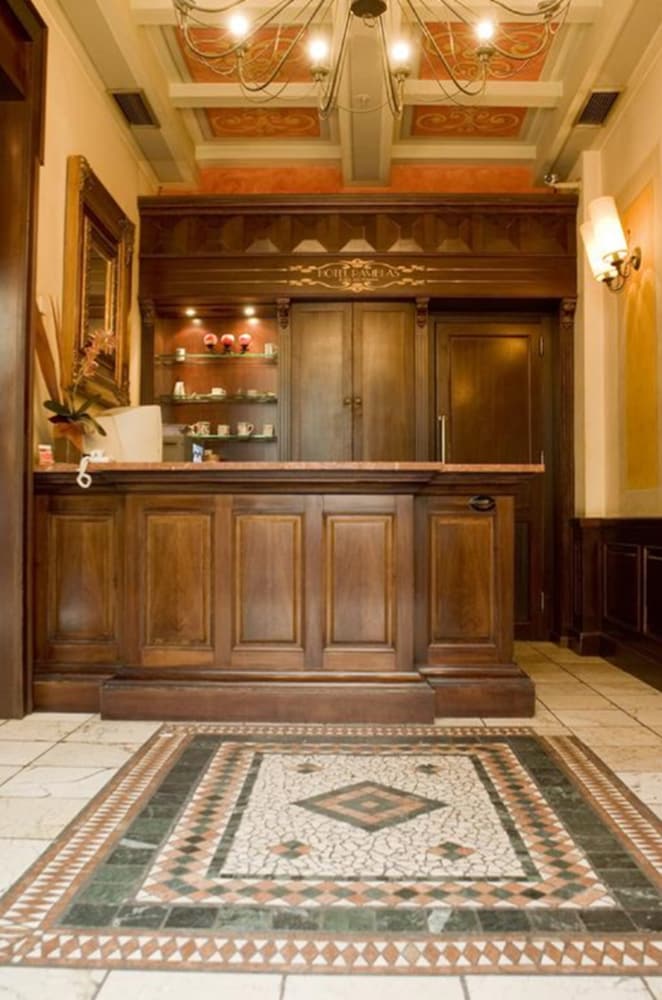 Ramblas Barcelona — Restaurant & bars in Barcelona, Catalonia