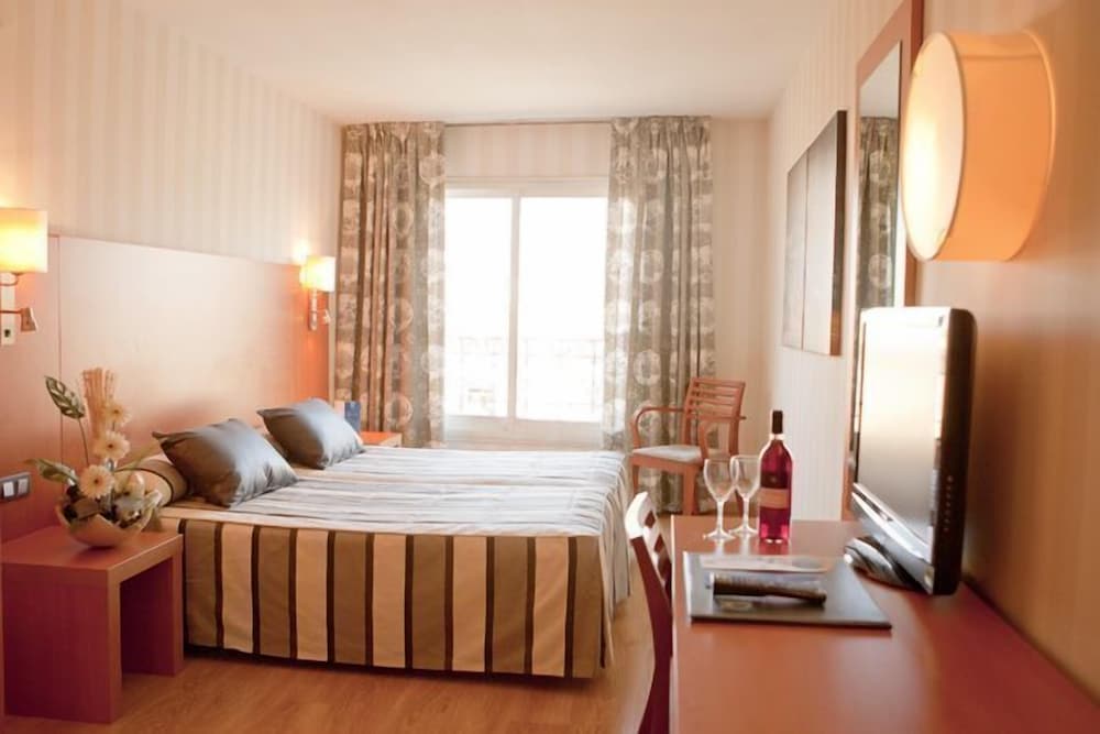 Ramblas Barcelona — Hotel rooms in Barcelona, Catalonia