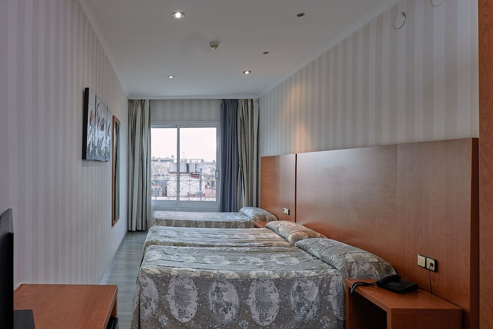 Ramblas Barcelona — Hotel rooms in Barcelona, Catalonia