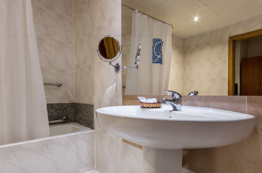 Ramblas Barcelona — Hotel rooms in Barcelona, Catalonia