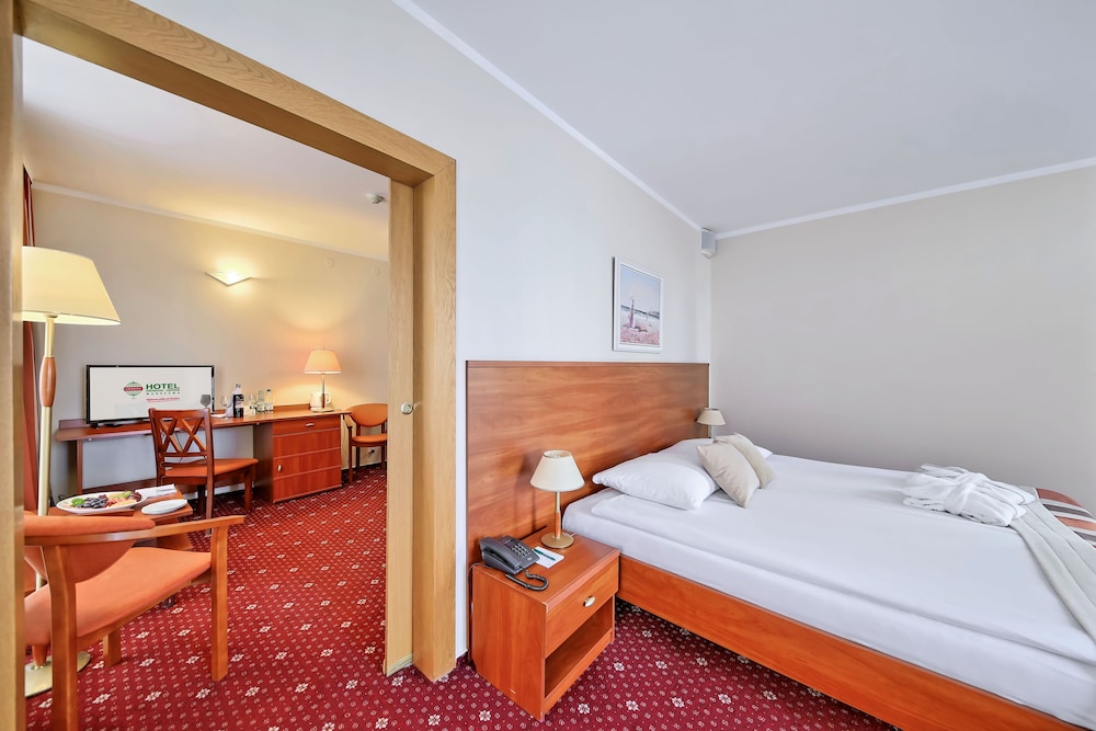 Hotel Gromada Warszawa Centrum — Hotel rooms in Warsaw, Masovian