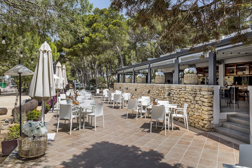 Catalonia Royal Ses Estaques - Adults Only — Restaurant & bars in Santa Eulalia, Balearic Islands