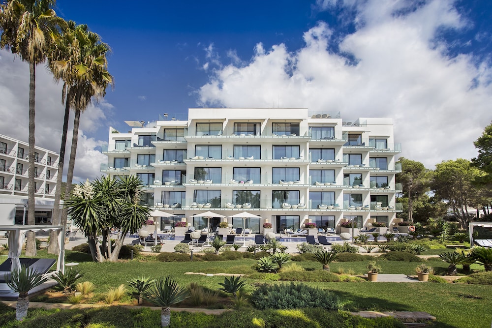 Catalonia Royal Ses Estaques - Adults Only — Hotel building in Santa Eulalia, Balearic Islands