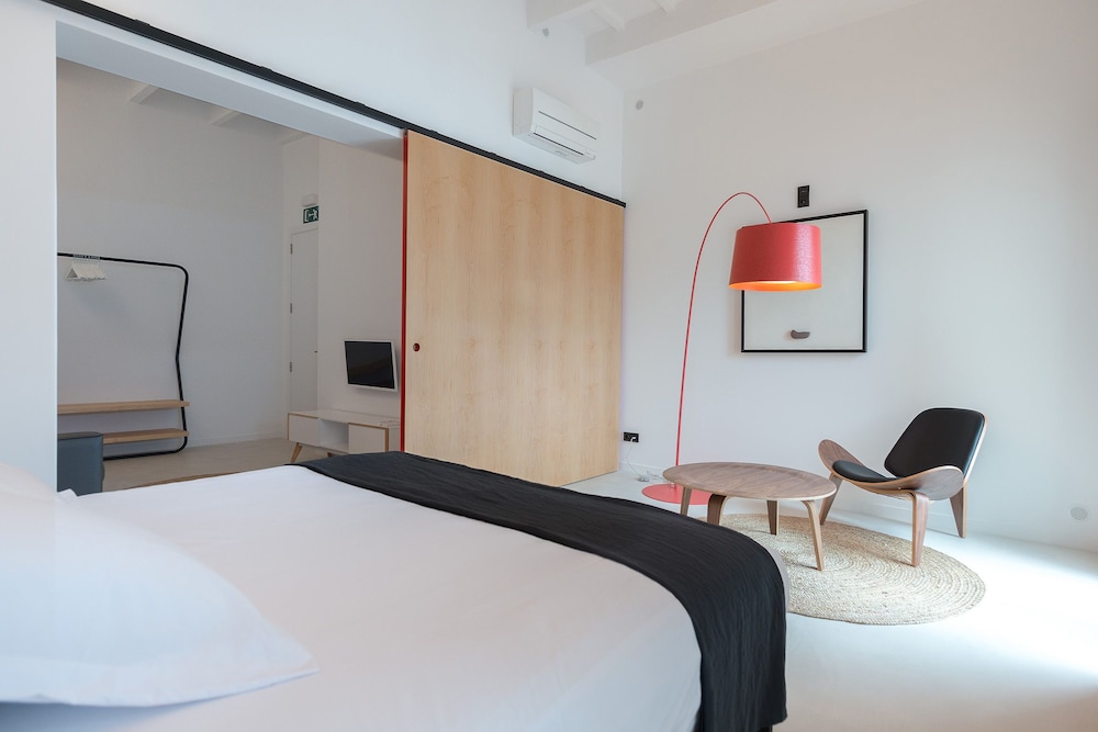 Sodium Hotel Boutique — Hotel rooms in Ciutadella de Menorca, Balearic Islands