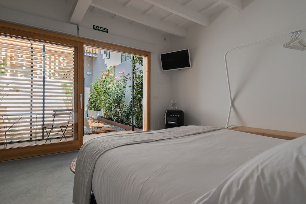 Sodium Hotel Boutique — Hotel rooms in Ciutadella de Menorca, Balearic Islands