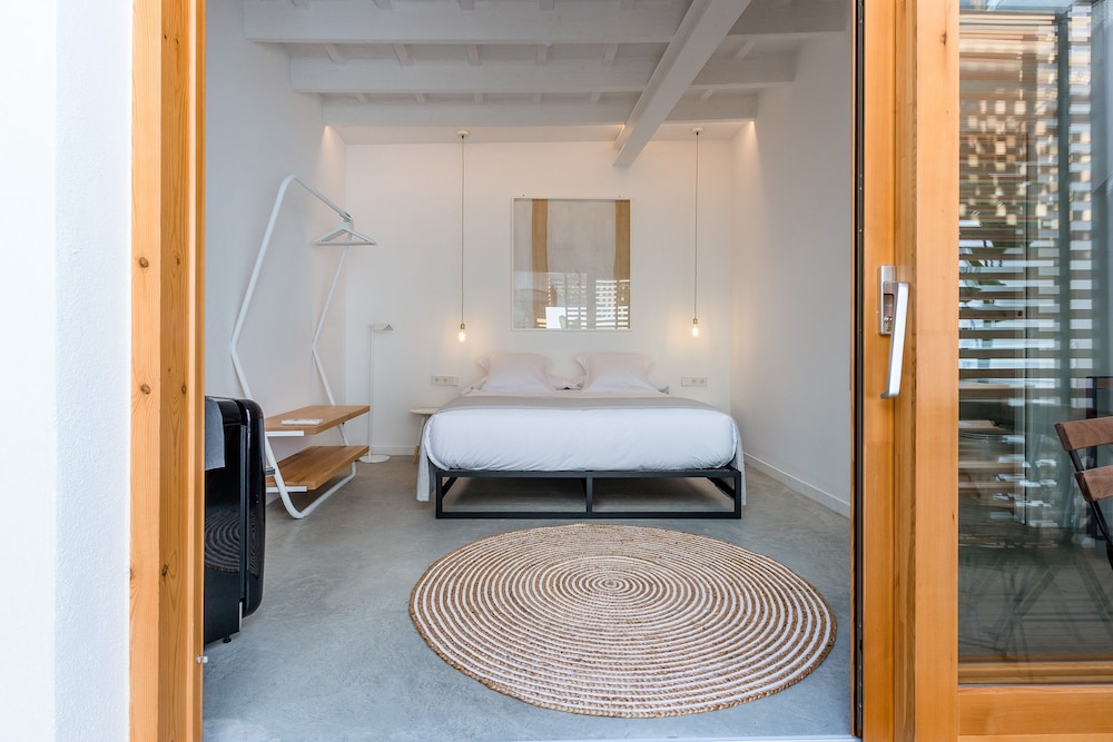 Sodium Hotel Boutique — Hotel rooms in Ciutadella de Menorca, Balearic Islands