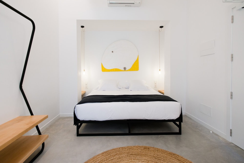 Sodium Hotel Boutique — Hotel rooms in Ciutadella de Menorca, Balearic Islands