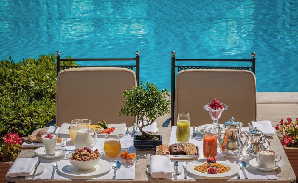 Rome Cavalieri, A Waldorf Astoria Hotel — Restaurant & bars in Rome, Lazio