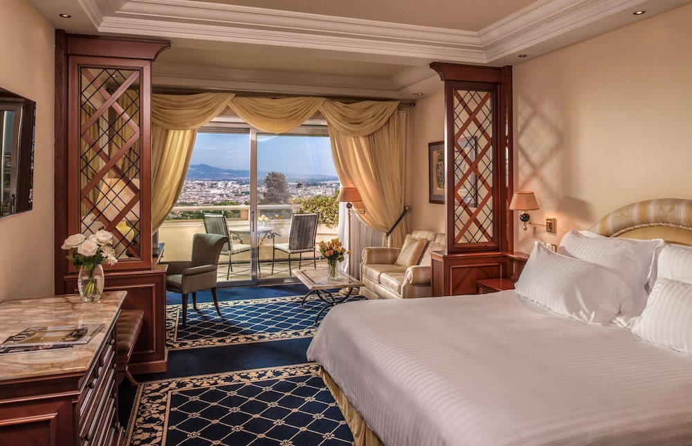 Rome Cavalieri, A Waldorf Astoria Hotel — Hotel rooms in Rome, Lazio