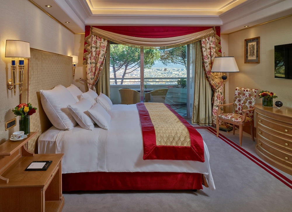 Rome Cavalieri, A Waldorf Astoria Hotel — Hotel rooms in Rome, Lazio