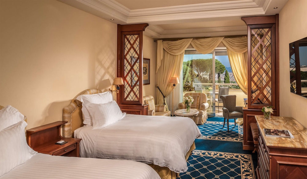 Rome Cavalieri, A Waldorf Astoria Hotel — Hotel rooms in Rome, Lazio