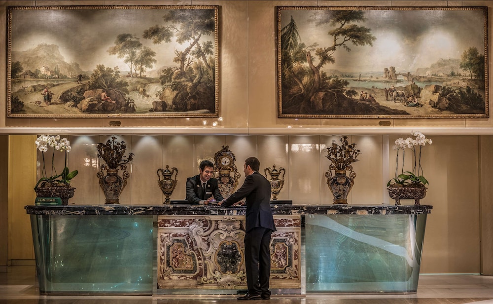 Rome Cavalieri, A Waldorf Astoria Hotel — Hotel building in Rome, Lazio