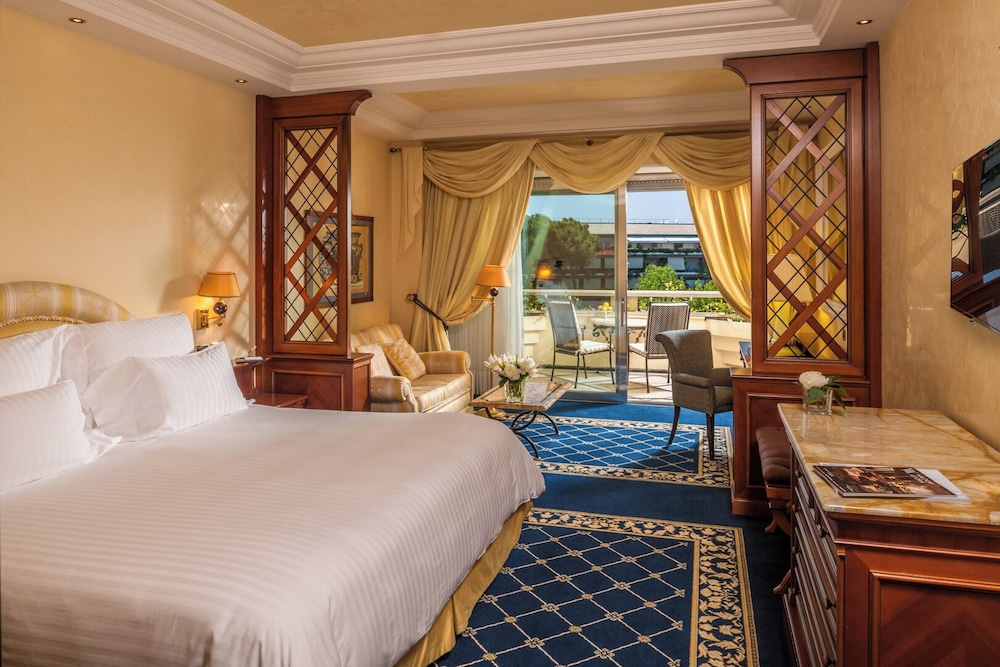 Rome Cavalieri, A Waldorf Astoria Hotel — Hotel rooms in Rome, Lazio