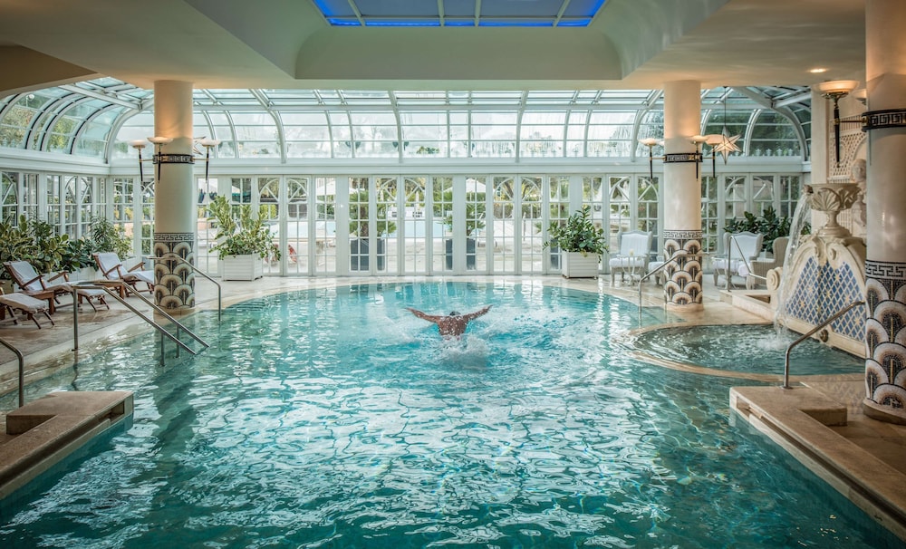 Rome Cavalieri, A Waldorf Astoria Hotel — Swimming pool in Rome, Lazio