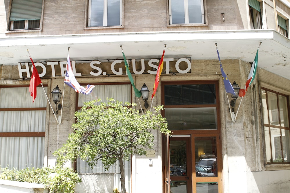 Hotel San Giusto — Hotel building in Rome, Lazio