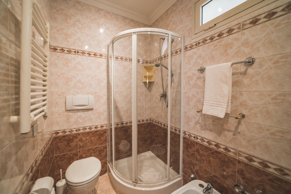 Hotel San Giusto — Hotel rooms in Rome, Lazio
