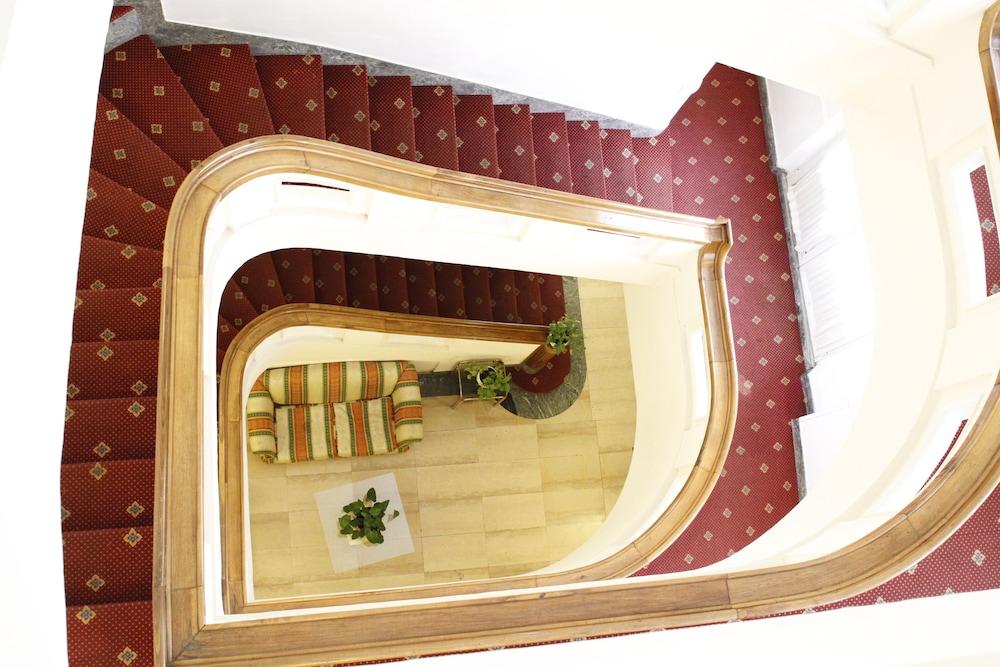 Hotel San Giusto — Hotel building in Rome, Lazio