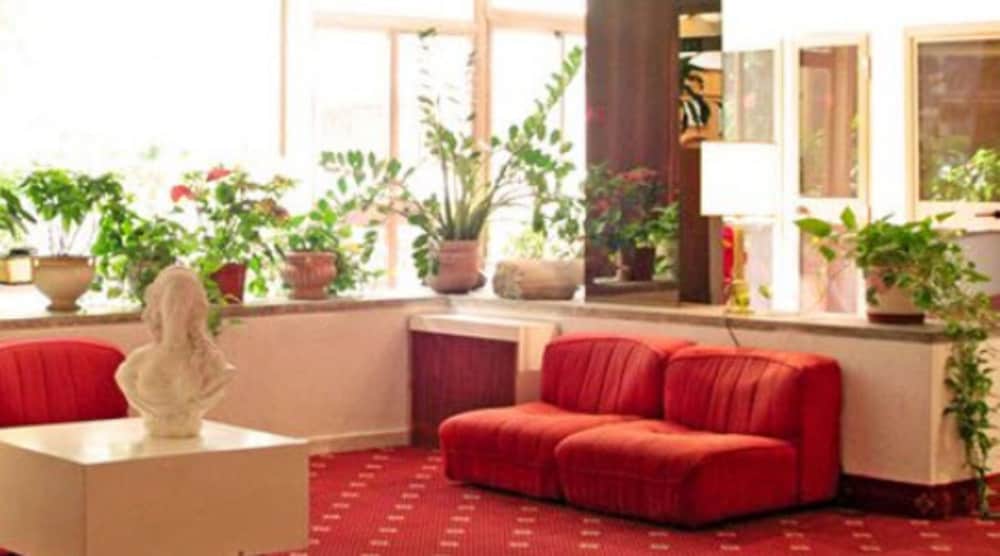 Hotel San Giusto — Hotel rooms in Rome, Lazio