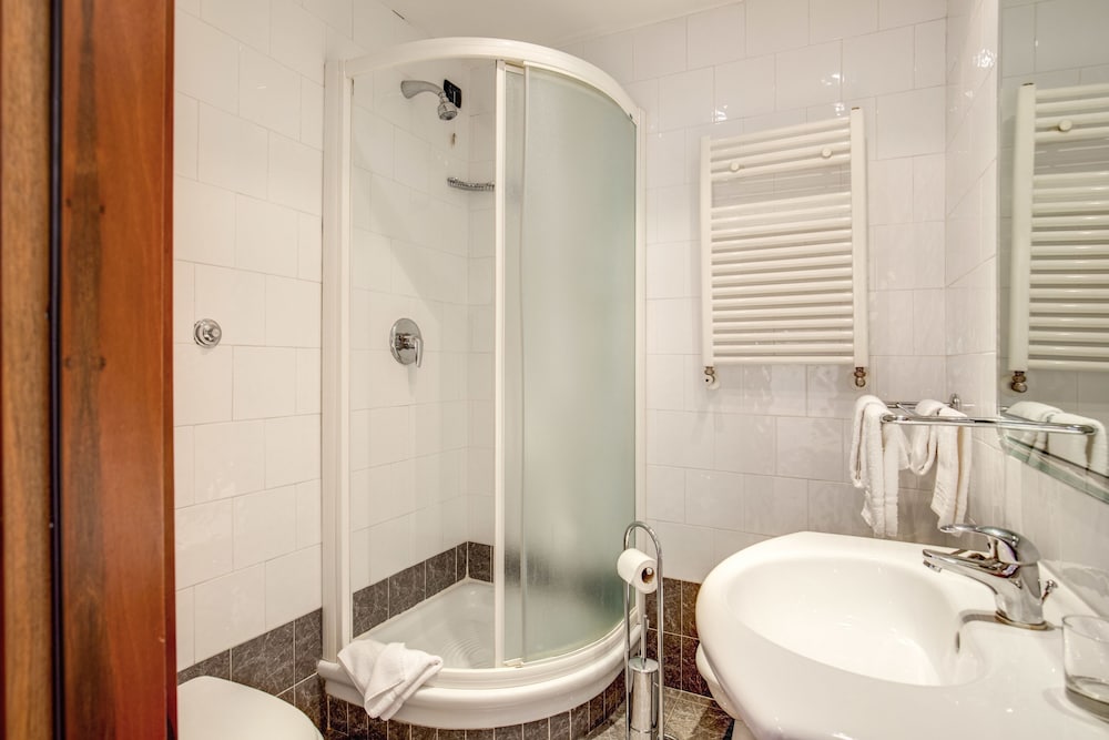 Hotel San Marco — Hotel rooms in Rome, Lazio