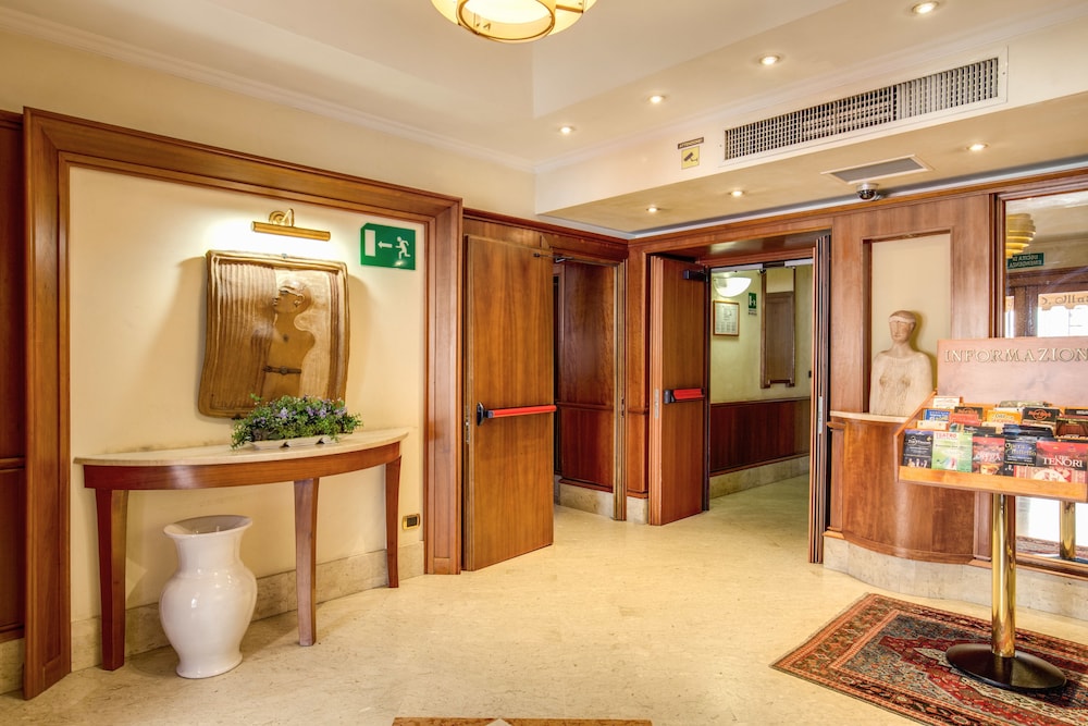 Hotel San Marco — Hotel building in Rome, Lazio