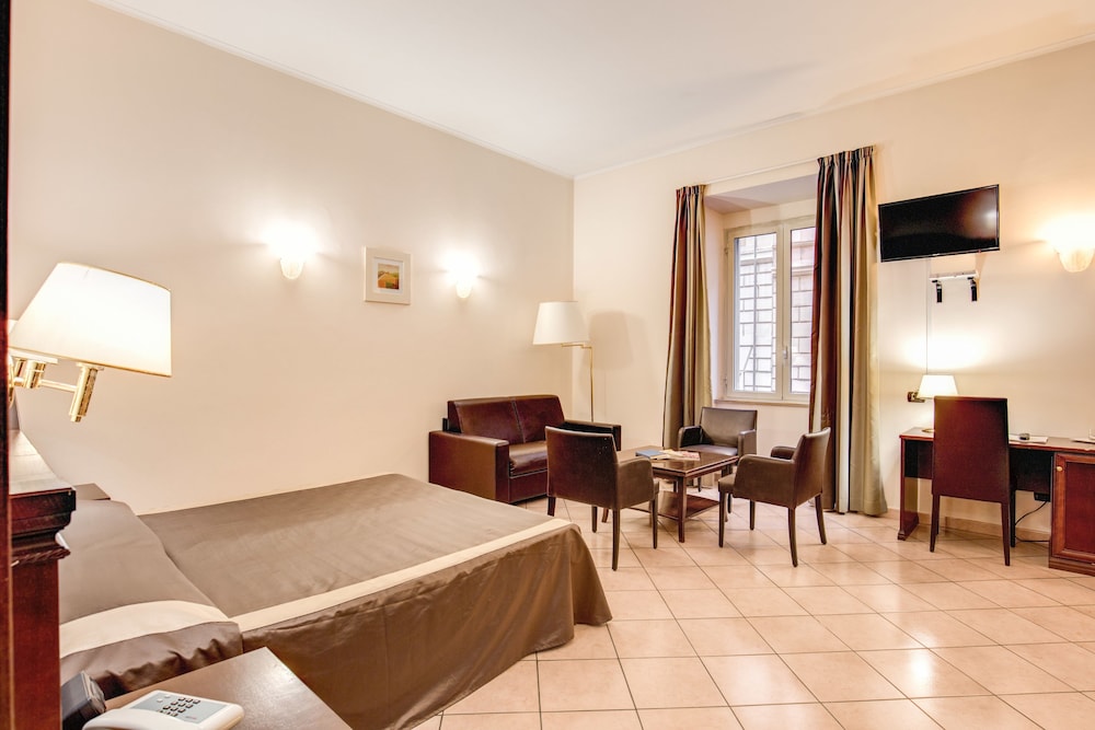 Hotel San Marco — Hotel rooms in Rome, Lazio
