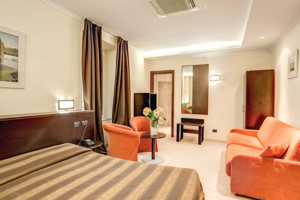 Hotel San Marco — Hotel rooms in Rome, Lazio