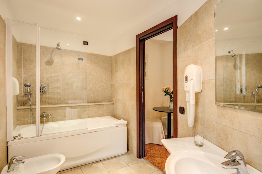 Hotel San Marco — Hotel rooms in Rome, Lazio